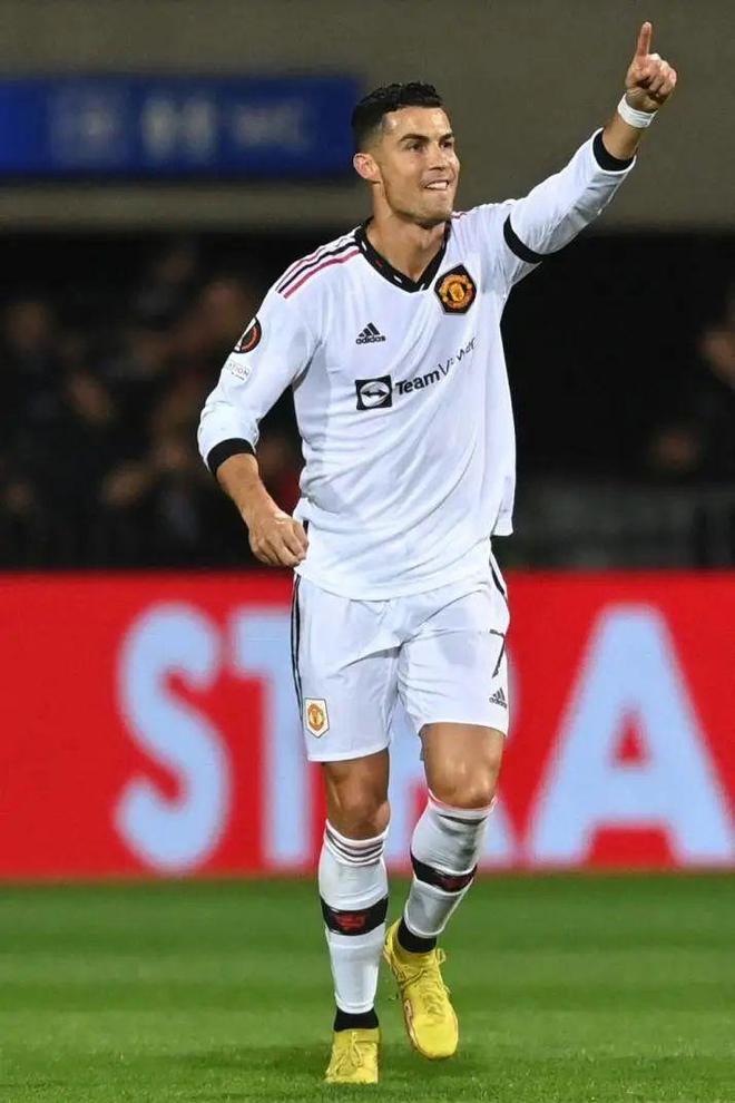 法兰克福关键时刻状态回暖,志在欧冠名次提升,气氛紧张,球探报告显示潜力 法兰克福关键时刻状态回暖,志在欧冠名次提升,气氛紧张,球探报告显示潜力