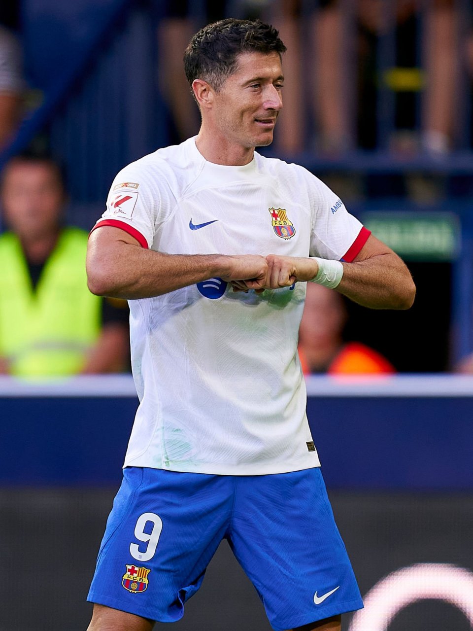 问鼎- 莱万多夫斯基2020进球数 