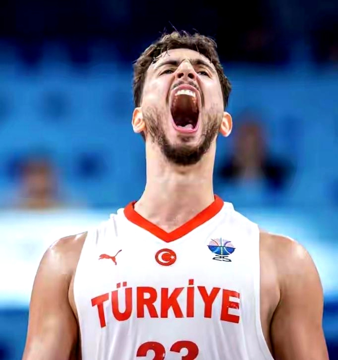 问鼎娱乐-包含字母哥连续十二场比赛得分超过连败，加拿大队挑战极限！的词条