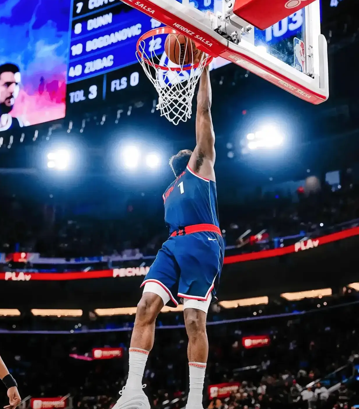 哈登关键节点赛况扑朔迷离，塞尔维亚队带队取胜！的简单介绍